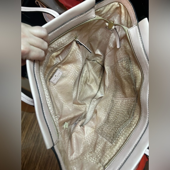 Kate Spade pink Leather Handbag with Logo Interior - Picture 5 of 7